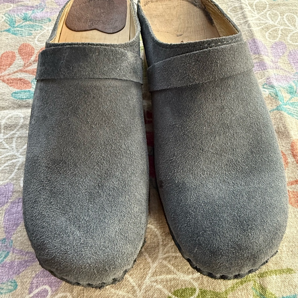 Gray Suede Troentorp Clogs, size 37